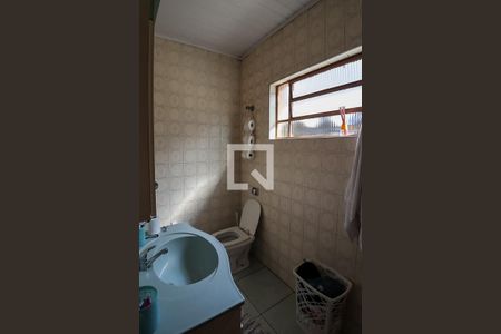 Casa à venda com 169m², 2 quartos e 2 vagas Casa à venda com 169m², 2 quartos e 2 vagasCasa 1 - Banheiro