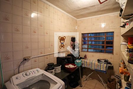 Casa à venda com 169m², 2 quartos e 2 vagas Casa à venda com 169m², 2 quartos e 2 vagasCasa 1 - Área de serviço