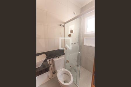 Casa à venda com 199m², 3 quartos e 4 vagasBanheiro suíte 2