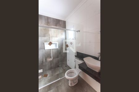 Casa à venda com 199m², 3 quartos e 4 vagasBanheiro suíte 1