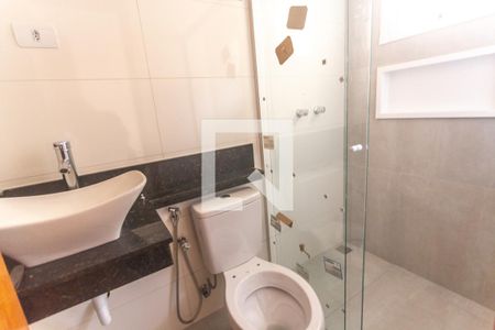 Casa à venda com 199m², 3 quartos e 4 vagasBanheiro suíte 2