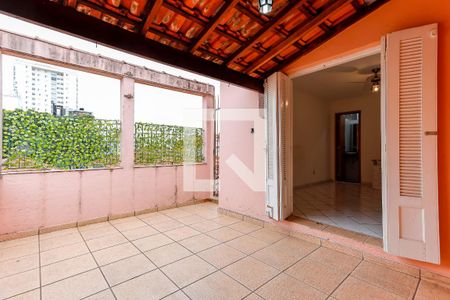 Casa à venda com 120m², 2 quartos e 2 vagas Casa à venda com 120m², 2 quartos e 2 vagasVaranda da Suíte