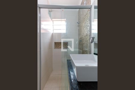 Casa à venda com 120m², 2 quartos e 2 vagas Casa à venda com 120m², 2 quartos e 2 vagasBanheiro