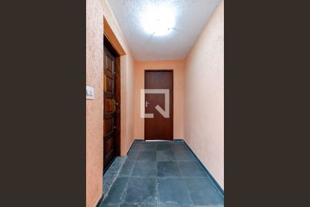 Casa à venda com 120m², 2 quartos e 2 vagas Casa à venda com 120m², 2 quartos e 2 vagasÁrea Entrada