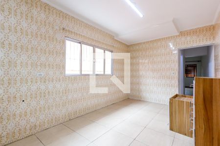 Casa à venda com 120m², 2 quartos e 2 vagas Casa à venda com 120m², 2 quartos e 2 vagasCozinha
