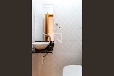 Casa à venda com 120m², 2 quartos e 2 vagas Casa à venda com 120m², 2 quartos e 2 vagasBanheiro da Suíte