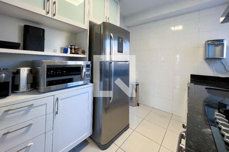 Apartamento à venda com 110m², 3 quartos e 2 vagas Apartamento à venda com 110m², 3 quartos e 2 vagasCozinha