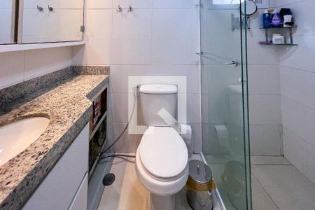 Apartamento à venda com 110m², 3 quartos e 2 vagas Apartamento à venda com 110m², 3 quartos e 2 vagasBanheiro da Suíte