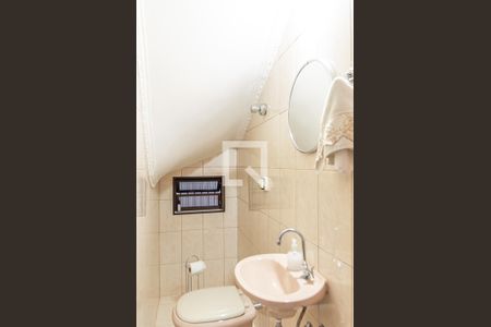 Casa à venda com 145m², 3 quartos e 2 vagas Casa à venda com 145m², 3 quartos e 2 vagasLavabo