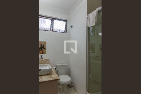 Casa à venda com 145m², 3 quartos e 2 vagas Casa à venda com 145m², 3 quartos e 2 vagasBanheiro