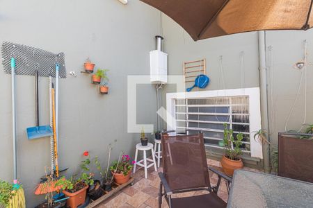 Casa à venda com 140m², 3 quartos e 2 vagasQuintal - Casa 1