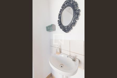 Casa à venda com 140m², 3 quartos e 2 vagasBanheiro de Serviço - Casa 2