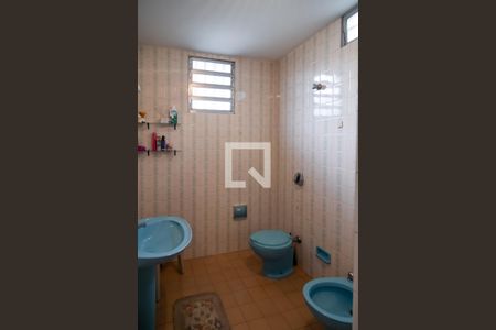 Casa à venda com 500m², 3 quartos e 4 vagas Casa à venda com 500m², 3 quartos e 4 vagasBanheiro Quarto 3 - Suíte