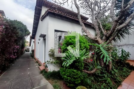 Casa à venda com 500m², 3 quartos e 4 vagas Casa à venda com 500m², 3 quartos e 4 vagasJardim