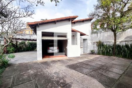 Casa à venda com 500m², 3 quartos e 4 vagas Casa à venda com 500m², 3 quartos e 4 vagasÁrea Externa