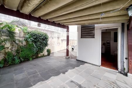 Casa à venda com 500m², 3 quartos e 4 vagas Casa à venda com 500m², 3 quartos e 4 vagasÁrea Externa