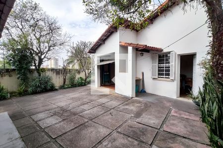 Casa à venda com 500m², 3 quartos e 4 vagas Casa à venda com 500m², 3 quartos e 4 vagasÁrea Externa