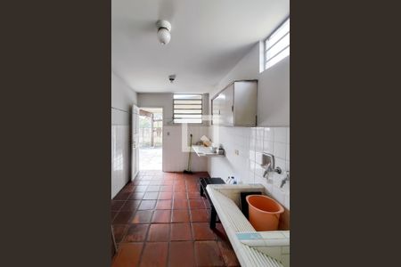 Casa à venda com 500m², 3 quartos e 4 vagas Casa à venda com 500m², 3 quartos e 4 vagasÁrea de Serviço