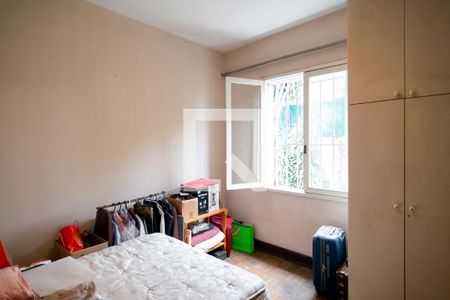 Casa à venda com 500m², 3 quartos e 4 vagas Casa à venda com 500m², 3 quartos e 4 vagasQuarto 1