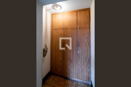 Casa à venda com 500m², 3 quartos e 4 vagas Casa à venda com 500m², 3 quartos e 4 vagasCloset Quarto 3 - Suíte