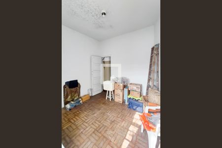 Casa à venda com 500m², 3 quartos e 4 vagas Casa à venda com 500m², 3 quartos e 4 vagasQuarto de Serviço