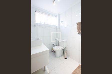 Apartamento à venda com 68m², 2 quartos e 1 vaga Apartamento à venda com 68m², 2 quartos e 1 vagaBanheiro
