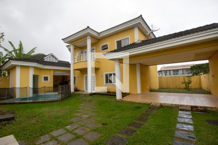 Casa de condomínio à venda com 120m², 4 quartos e 3 vagasFachada da Casa