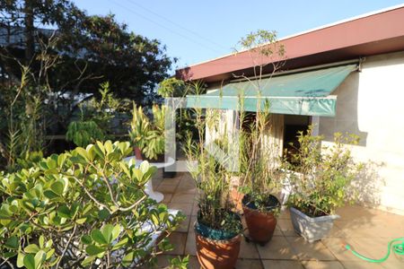 Casa à venda com 250m², 3 quartos e 4 vagasVaranda quarto 2