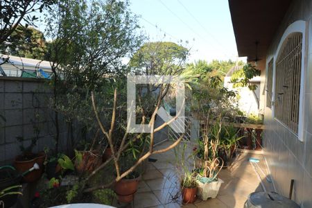 Casa à venda com 250m², 3 quartos e 4 vagasVaranda quarto 2