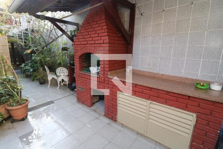 Casa à venda com 250m², 3 quartos e 4 vagasChurrasqueira