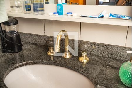 Apartamento à venda com 140m², 4 quartos e 2 vagasBanheiro 1