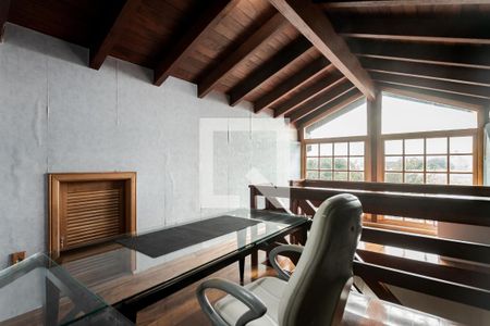 Casa à venda com 292m², 4 quartos e 3 vagasEscritório