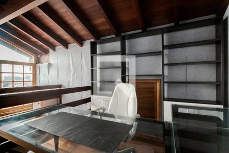 Casa à venda com 292m², 4 quartos e 3 vagasEscritório