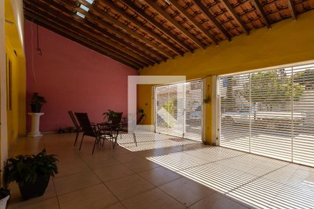 Casa à venda com 144m², 4 quartos e 3 vagasGaragem