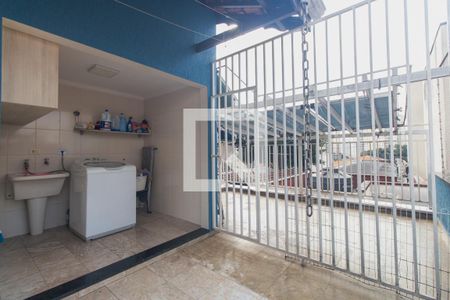 Casa à venda com 168m², 6 quartos e 4 vagas Casa à venda com 168m², 6 quartos e 4 vagasÁrea de serviço e Área de lazer