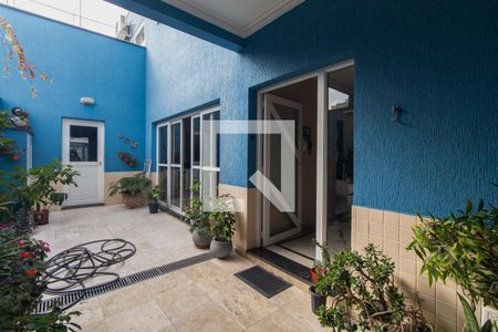 Casa à venda com 168m², 6 quartos e 4 vagas Casa à venda com 168m², 6 quartos e 4 vagasGaragem