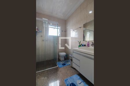 Casa à venda com 168m², 6 quartos e 4 vagas Casa à venda com 168m², 6 quartos e 4 vagasBanheiro