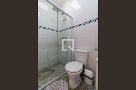 Casa à venda com 168m², 6 quartos e 4 vagas Casa à venda com 168m², 6 quartos e 4 vagasBanheiro