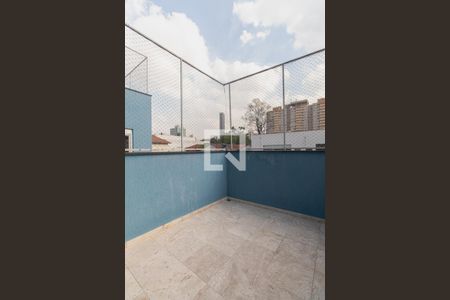 Casa à venda com 168m², 6 quartos e 4 vagas Casa à venda com 168m², 6 quartos e 4 vagasVaranda