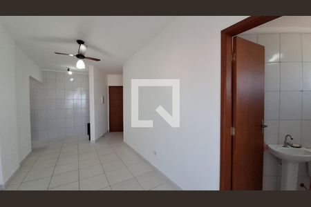 Sala de apartamento para alugar com 2 quartos, 69m² em Maracanã, Praia Grande