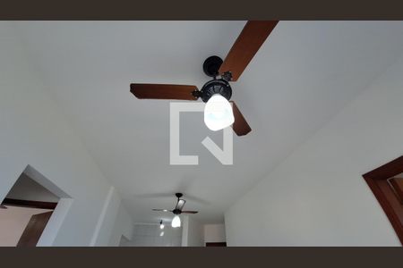 Detalhe da sala de apartamento para alugar com 2 quartos, 69m² em Maracanã, Praia Grande