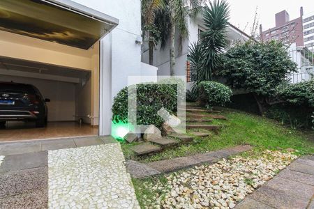 Casa à venda com 389m², 3 quartos e 4 vagasQuintal