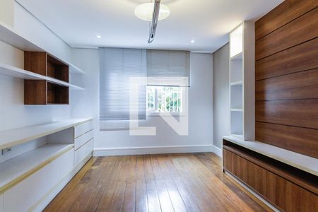 Casa à venda com 389m², 3 quartos e 4 vagasQuarto 1