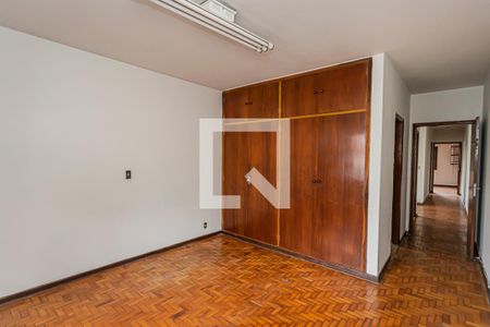 Casa à venda com 200m², 3 quartos e 2 vagasSuite