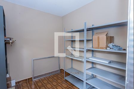 Casa à venda com 200m², 3 quartos e 2 vagasQuarto de Serviço