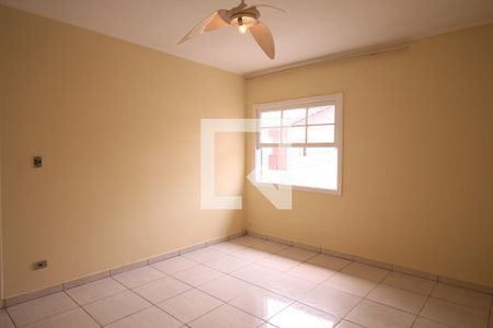 Quarto 1 de casa para alugar com 4 quartos, 120m² em Vila Ester (zona Norte), São Paulo