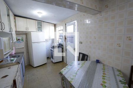 Casa à venda com 400m², 2 quartos e 2 vagasCozinha