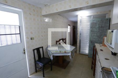 Casa à venda com 400m², 2 quartos e 2 vagasCozinha