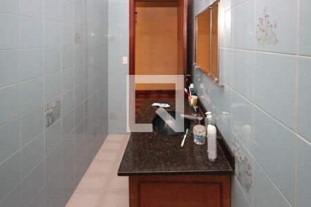 Casa à venda com 315m², 3 quartos e 7 vagas Casa à venda com 315m², 3 quartos e 7 vagasBanheiro Social