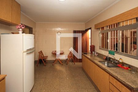 Casa à venda com 315m², 3 quartos e 7 vagas Casa à venda com 315m², 3 quartos e 7 vagasCozinha